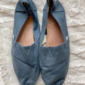 TOMS shoes